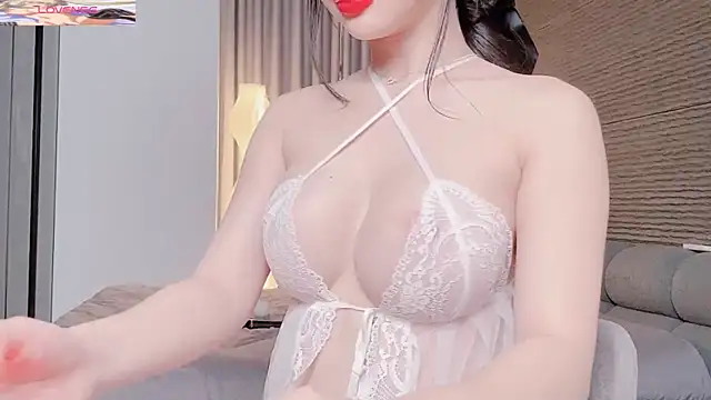 Snapshot of bejeni-sweet chatting on December 2024 06:06:01 AM bejeni-sweet online show from December 2024 06:06:01 AM