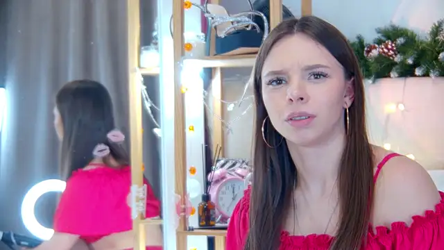 Snapshot of ElisabethDavis chatting on January 2025 09:15:01 PM ElisabethDavis online show from January 2025 09:15:01 PM