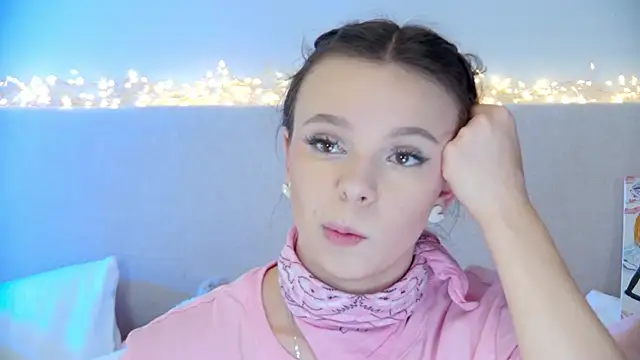 Snapshot of ElisabethDavis chatting on January 2025 05:15:01 PM ElisabethDavis online show from January 2025 05:15:01 PM