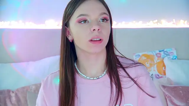 Snapshot of ElisabethDavis chatting on January 2025 09:25:01 PM ElisabethDavis online show from January 2025 09:25:01 PM