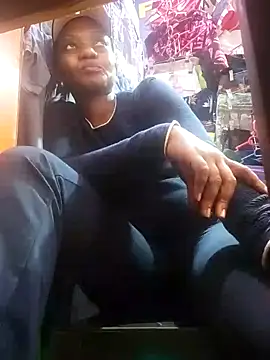 Snapshot of Hailey_BaileyXYZ chatting on February 2025 11:17:02 AM Hailey BaileyXYZ online show from February 2025 11:17:02 AM