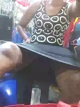 Snapshot of Hailey_BaileyXYZ chatting on February 2025 02:33:01 PM Hailey BaileyXYZ online show from February 2025 02:33:01 PM