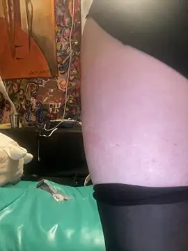 Snapshot of BarryKingsman chatting on February 2026 10:57:02 PM BarryKingsman online show from February 2026 10:57:02 PM