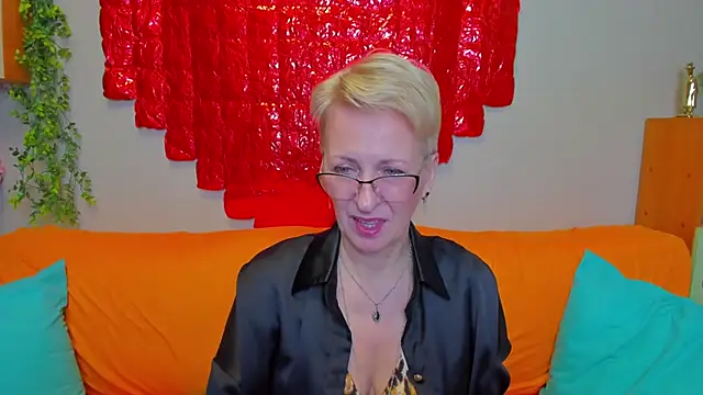 iamyourdream89 online show from February 2026 10:10:02 PM