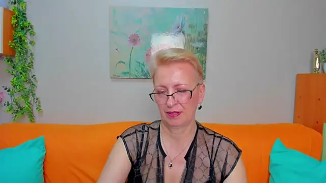 iamyourdream89 online show from May 2026 10:43:02 AM