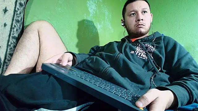 Snapshot of sweet_cock28 chatting on December 2024 07:03:02 PM sweet cock28 online show from December 2024 07:03:02 PM