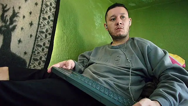 Snapshot of sweet_cock28 chatting on December 2024 03:59:01 PM sweet cock28 online show from December 2024 03:59:01 PM