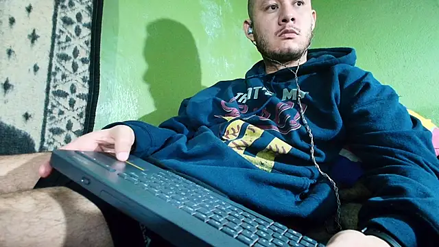 Snapshot of sweet_cock28 chatting on January 2025 02:28:01 PM sweet cock28 online show from January 2025 02:28:01 PM