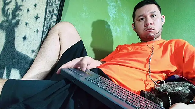 Snapshot of sweet_cock28 chatting on March 2025 06:29:01 PM sweet cock28 online show from March 2025 06:29:01 PM