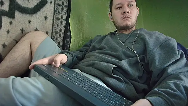 Snapshot of sweet_cock28 chatting on October 2025 03:46:02 PM sweet cock28 online show from October 2025 03:46:02 PM