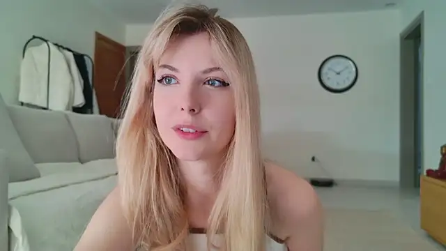 Snapshot of Cassycum chatting on March 2025 02:08:01 PM Cassycum online show from March 2025 02:08:01 PM