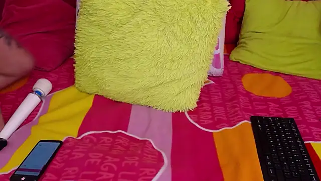 Snapshot of Bella_Erotik chatting on January 2025 04:06:01 PM Bella Erotik online show from January 2025 04:06:01 PM