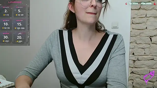 Snapshot of Beka_James chatting on March 2025 08:34:01 PM Beka James online show from March 2025 08:34:01 PM