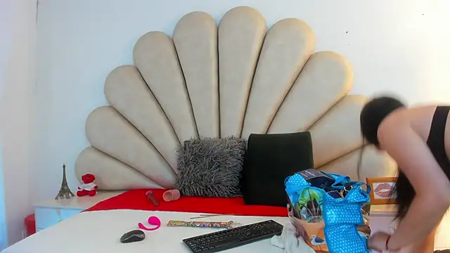 Natasha  Blue online show from March 2025 07:31:01 PM