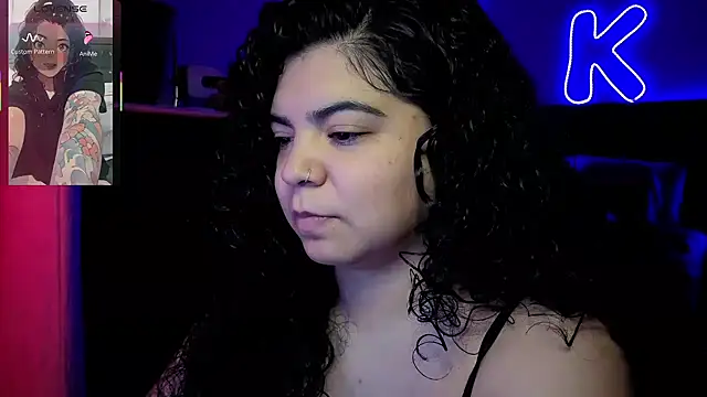 kimmiakiss22 online show from May 2026 01:56:01 AM