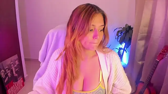 Snapshot of samantha_cherry chatting on January 2025 10:41:01 AM samantha cherry online show from January 2025 10:41:01 AM