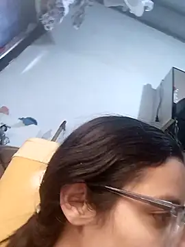 catire2323 online show from December 2024 09:24:01 PM