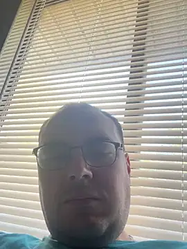 Snapshot of zman237 chatting on February 2025 06:39:01 PM zman237 online show from February 2025 06:39:01 PM