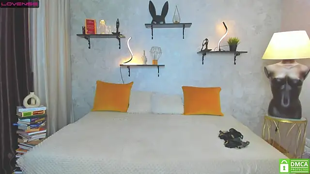 StripBianka online show from March 2025 04:30:01 PM