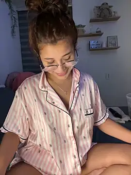 crystal bunny7 online show from December 2024 12:23:01 AM