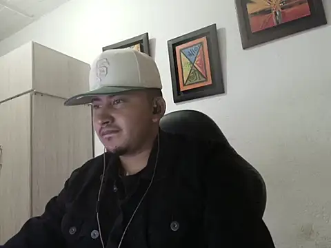 Snapshot of myke_andrade chatting on September 2025 02:35:01 AM myke andrade online show from September 2025 02:35:01 AM