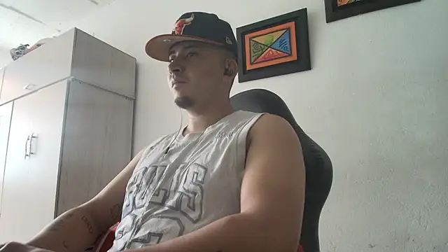 Snapshot of myke_andrade chatting on October 2025 06:52:01 PM myke andrade online show from October 2025 06:52:01 PM