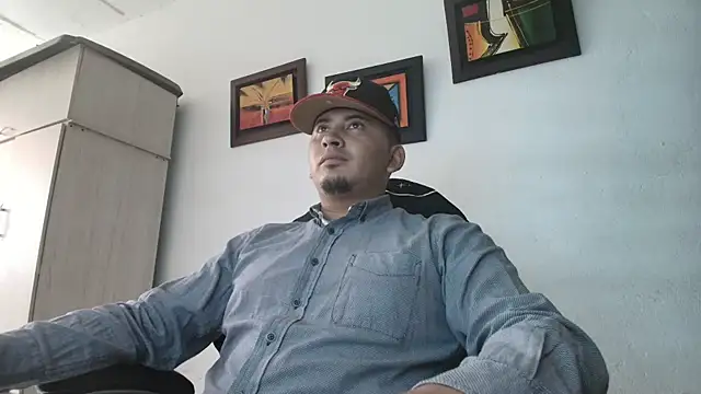 Snapshot of myke_andrade chatting on October 2025 08:14:02 PM myke andrade online show from October 2025 08:14:02 PM