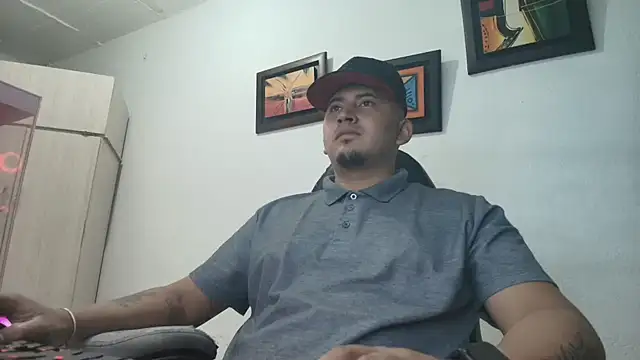 Snapshot of myke_andrade chatting on November 2025 04:47:01 AM myke andrade online show from November 2025 04:47:01 AM