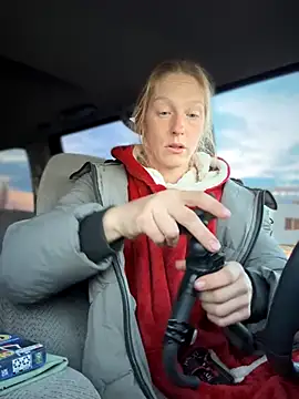 GoldenFlameGoddess online show from November 2025 03:16:01 PM