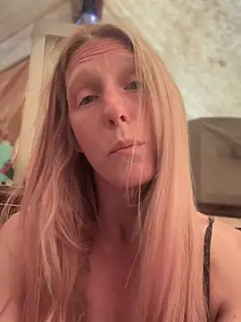 GoldenFlameGoddess online show from May 2026 04:03:01 PM