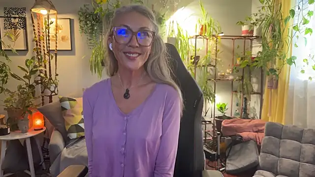 Snapshot of sunniedayz_ chatting on September 2025 04:10:02 PM sunniedayz online show from September 2025 04:10:02 PM