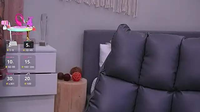 Molly Jons online show from November 2025 01:06:01 AM