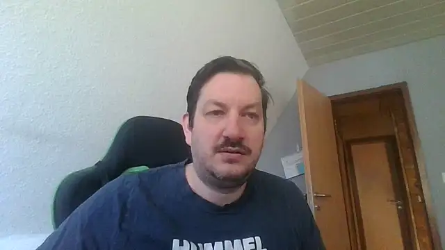 Snapshot of Golffahrer1982 chatting on May 2026 09:16:02 AM Golffahrer1982 online show from May 2026 09:16:02 AM
