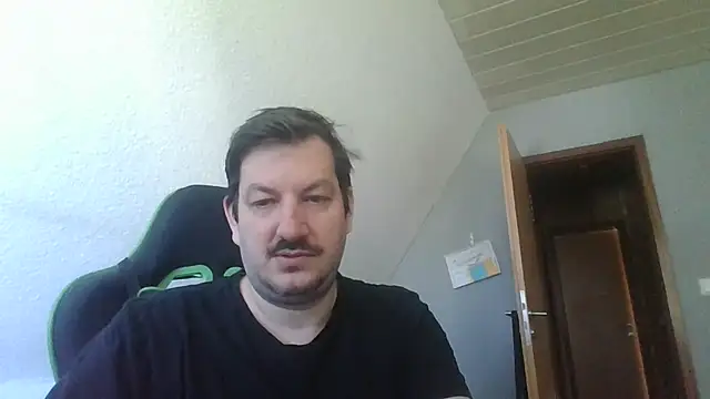 Snapshot of Golffahrer1982 chatting on May 2026 08:40:02 AM Golffahrer1982 online show from May 2026 08:40:02 AM