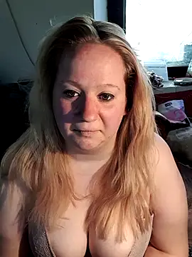 Snapshot of D_Marinna chatting on March 2026 02:22:01 PM D Marinna online show from March 2026 02:22:01 PM