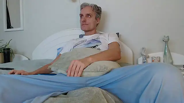 StrongBill online show from January 2025 03:34:02 PM