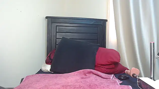 Snapshot of NIKKIE_LOVE chatting on March 2025 05:00:02 AM NIKKIE LOVE online show from March 2025 05:00:02 AM