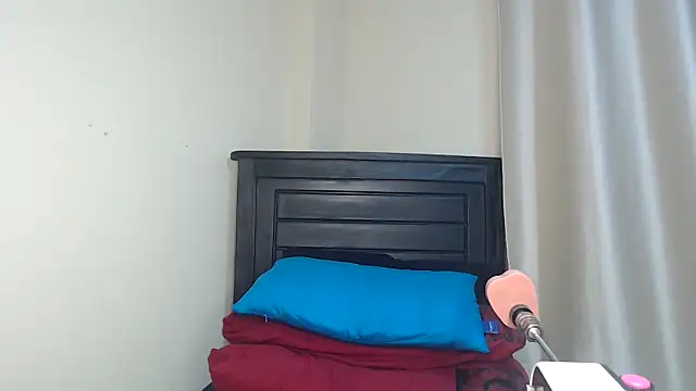 Snapshot of NIKKIE_LOVE chatting on March 2025 04:49:02 AM NIKKIE LOVE online show from March 2025 04:49:02 AM