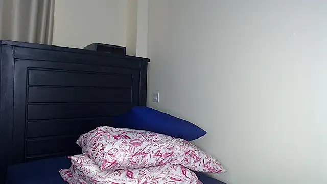 Snapshot of NIKKIE_LOVE chatting on January 2026 08:16:01 AM NIKKIE LOVE online show from January 2026 08:16:01 AM