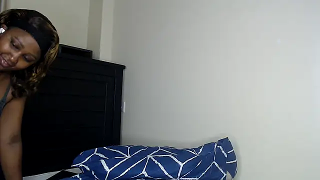 NIKKIE LOVE online show from April 2026 08:29:01 PM