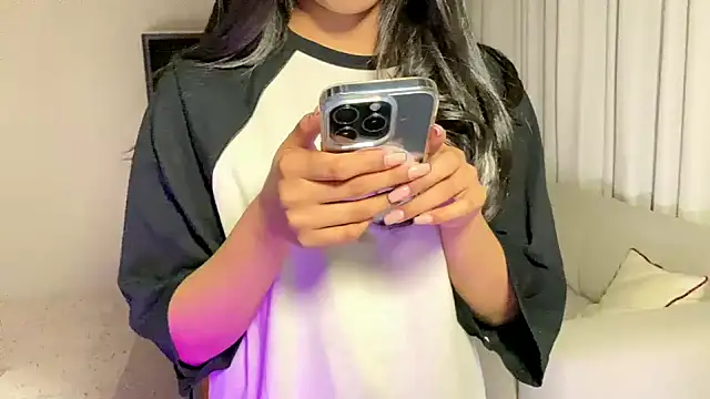 Nisha2708 online show from February 2025 05:59:01 PM