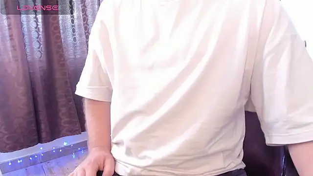 michacosio online show from April 2026 07:44:01 PM