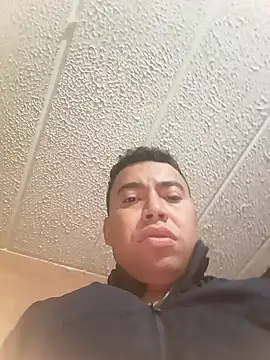 Snapshot of Diego_leon27 chatting on February 2025 02:28:02 AM Diego leon27 online show from February 2025 02:28:02 AM