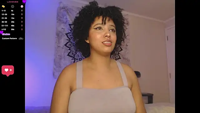 Snapshot of michell_bling1 chatting on March 2025 06:13:02 AM michell bling1 online show from March 2025 06:13:02 AM