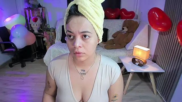 Cuttiealice online show from February 2025 12:28:01 PM