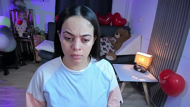 Cuttiealice online show from February 2025 12:39:02 PM