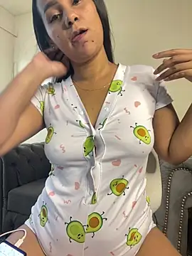 Leticia goddes online show from July 2026 08:15:02 PM