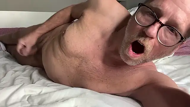 Snapshot of drefman chatting on January 2026 03:05:01 PM drefman online show from January 2026 03:05:01 PM