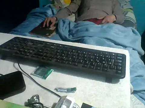 malekon76 online show from October 2025 01:31:02 PM