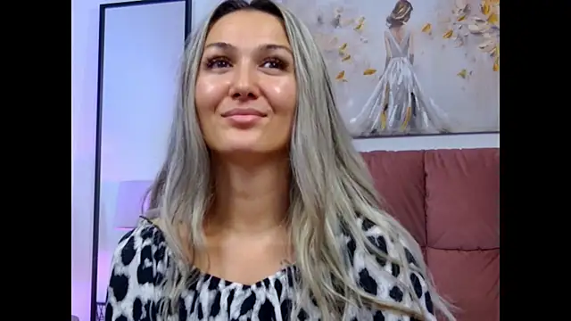 NicolLopeze online show from August 2026 02:52:01 PM